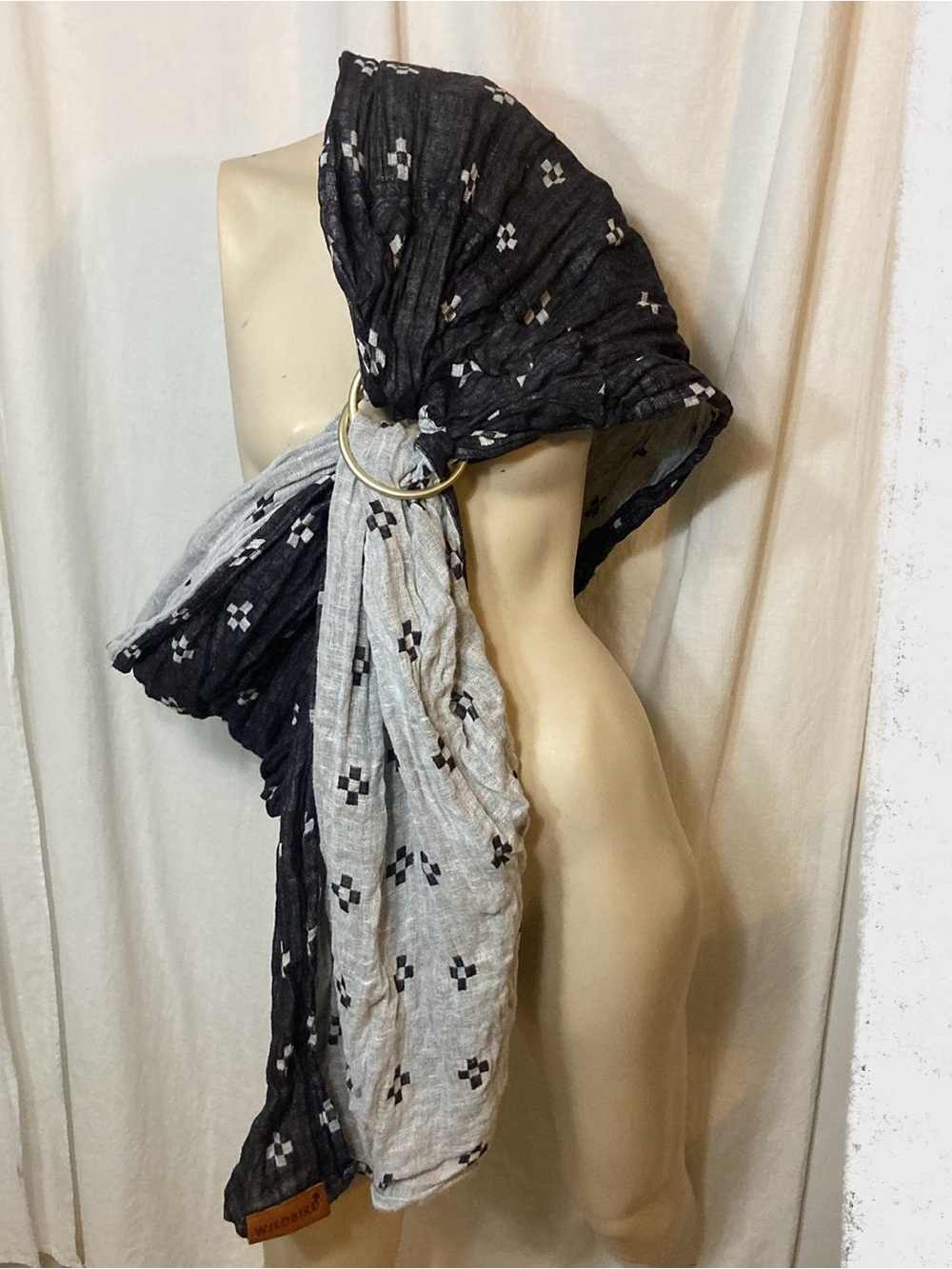 WildBird black white ring sling linen